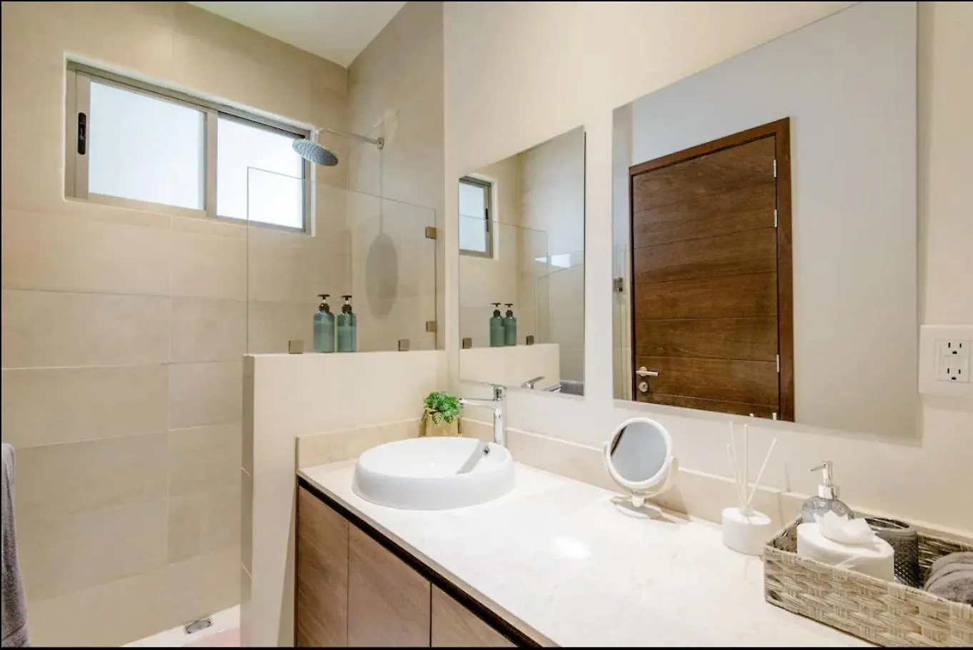 Loft Con Balcon Privado, Estacionamiento Gratis - Un Oasis En Los Cabos Cabo San Lucas Apartman
