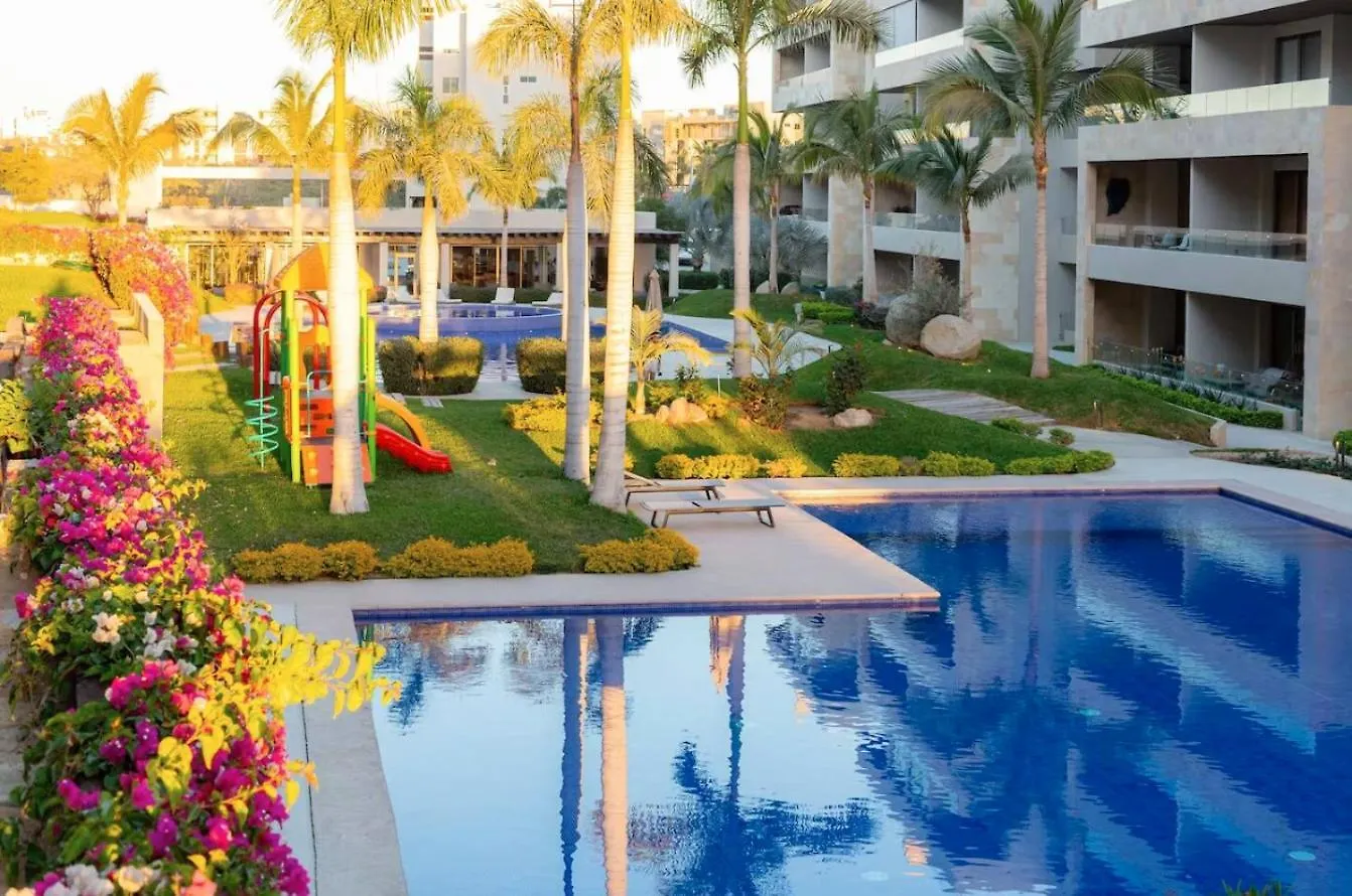 Loft Con Balcon Privado, Estacionamiento Gratis - Un Oasis En Los Cabos Cabo San Lucas